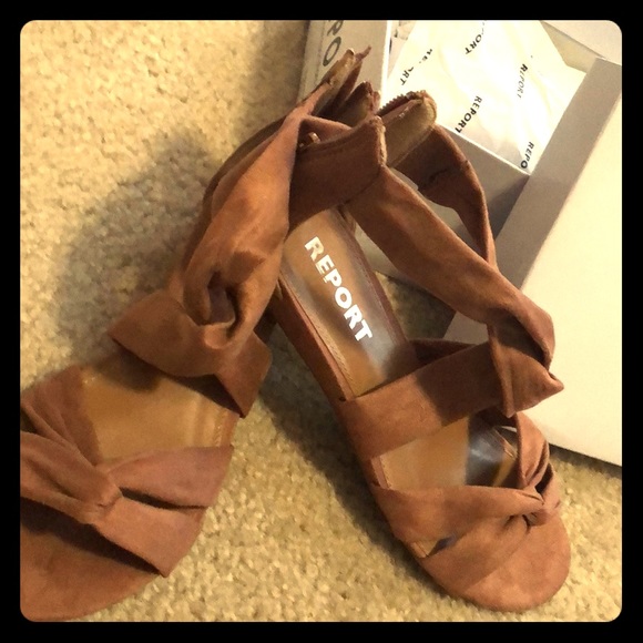 report jenny wedge sandal